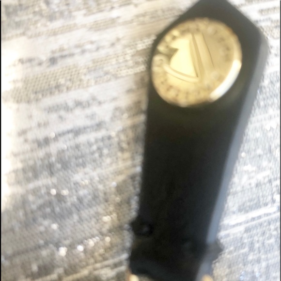 KARL LAGERFELD PARIS BLACK WRISTLET/POUCH - Picture 5 of 6